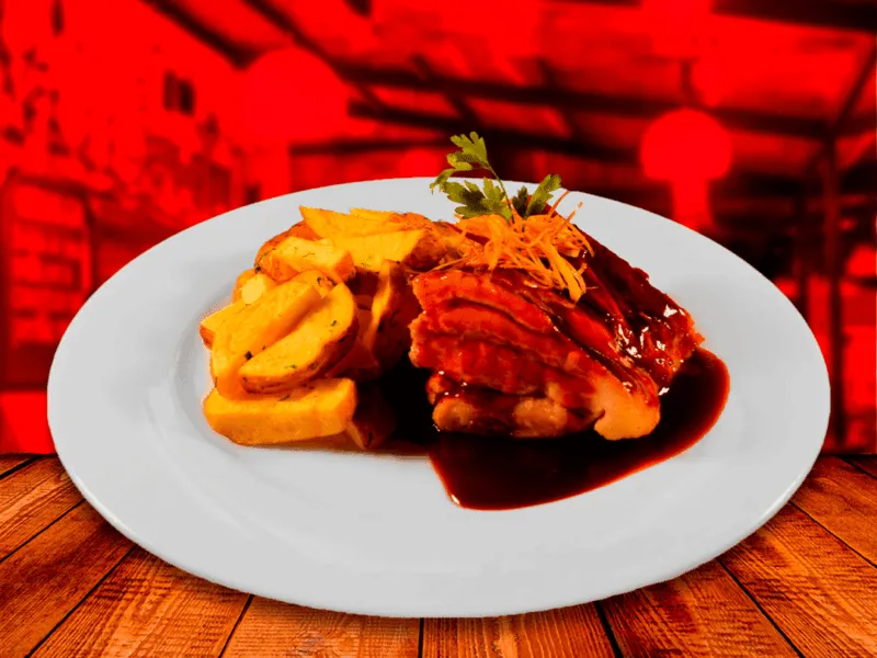 Panceta de cerdo en salsa BBQ